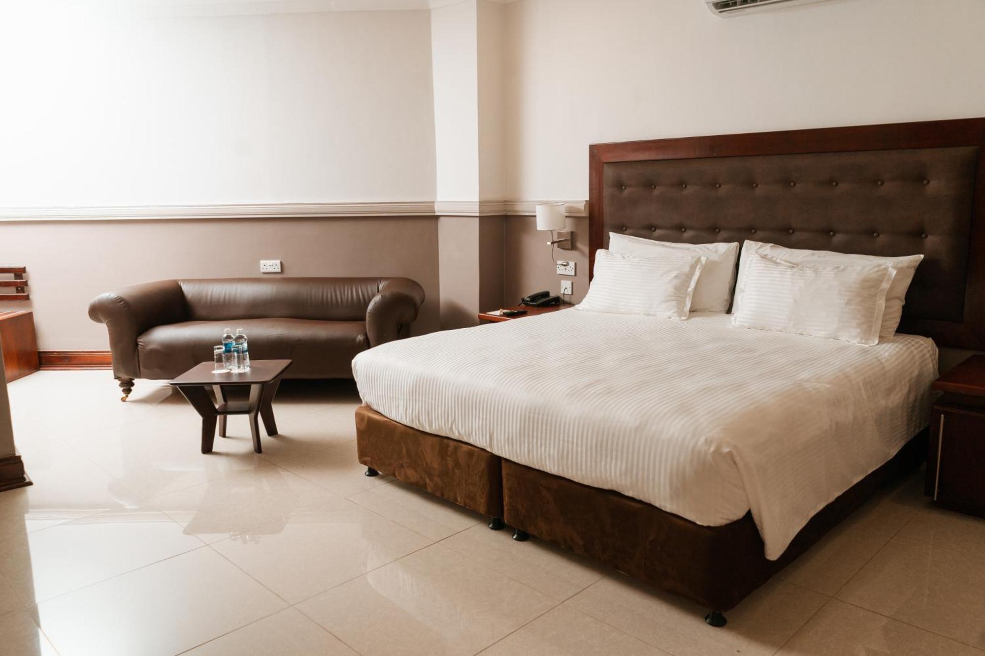 Great Zimbabwe Hotel Nyanda 外观 照片